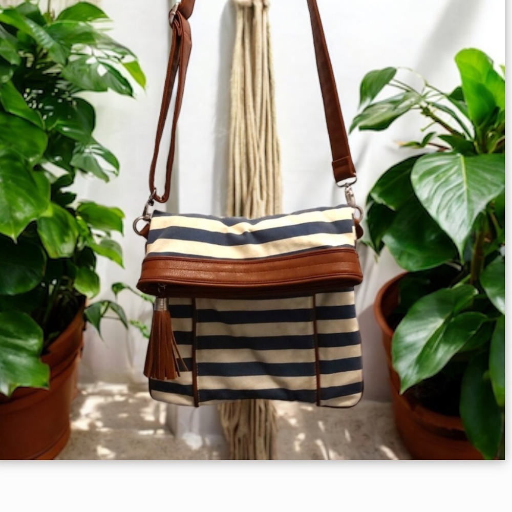 KELLY&KATIE Canvas Stripe Crossbody Foldover 
Bag -HOST Pick-  Sz-M-L​